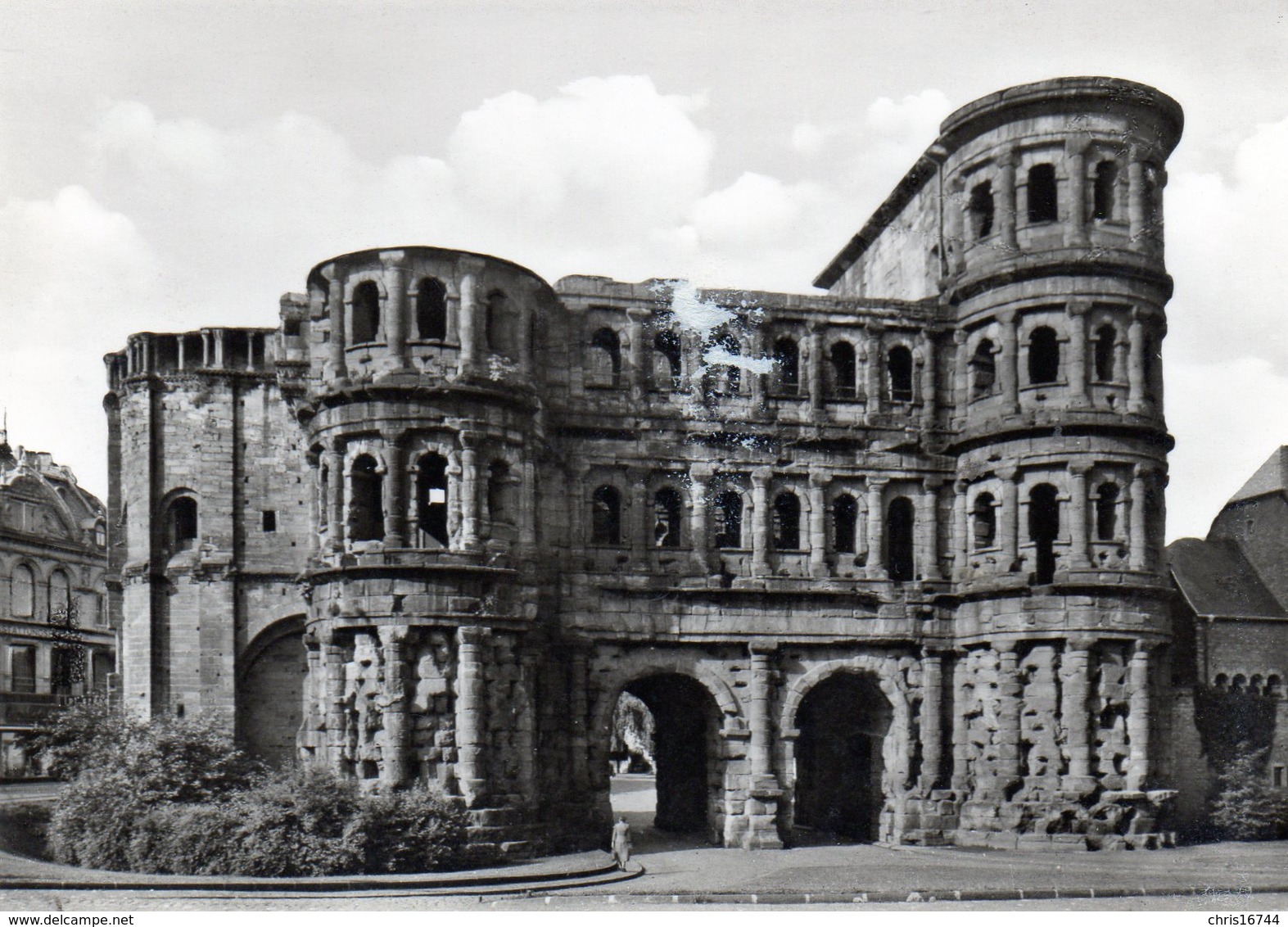 TRIER (...Trèves ?) Porta Nigra - A Identifier