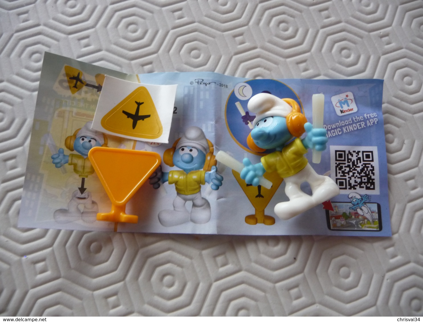 KINDER  2018  THE  SMURFS     N EN402  +  BPZ - Monoblocs