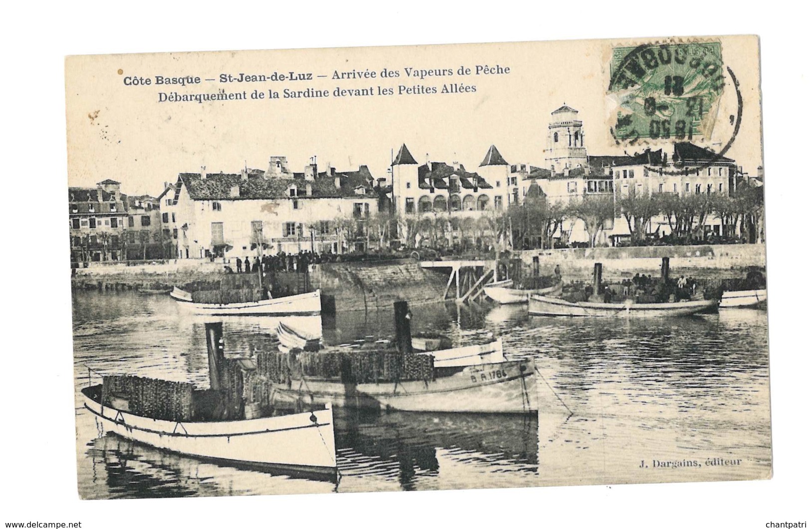 St Jean De Luz - Arrivée Des Vapeurs De Pêche - Débarquement De La Sardine Devant Les Petites Allées - 581 - Saint Jean De Luz