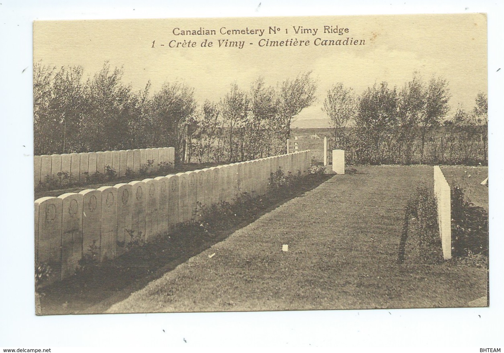 Two Post Cards - 2 Cartes Postales De La Crète De Vimy  Canadian Trenches - Cemetery  Tranchées Et Cimetière Canadien - Autres & Non Classés