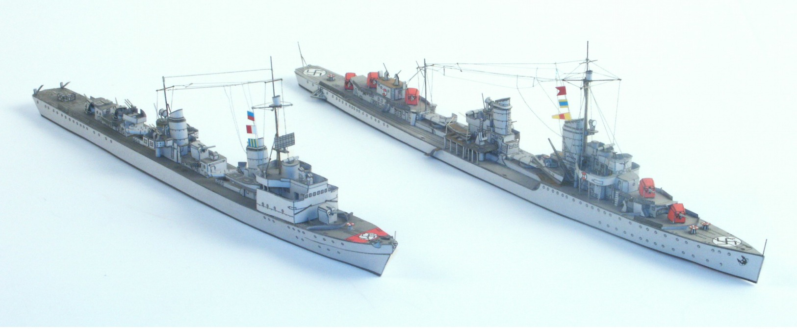 German Destroyer Z 10 and Torpedo-boat T 24 - Card Model Scale 1/400 # JSC 31