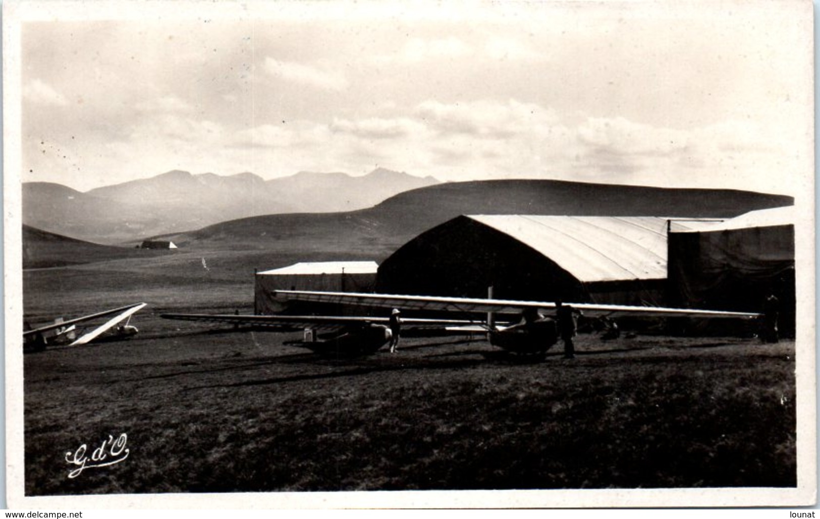 AVION - Au 1er Plan AVIA 32 E. Puis AVIA 40 P.- Centre National Du Vol Sans Moteur De La Banne D'Ordanche - B.BURET Col - 1939-1945: 2ème Guerre