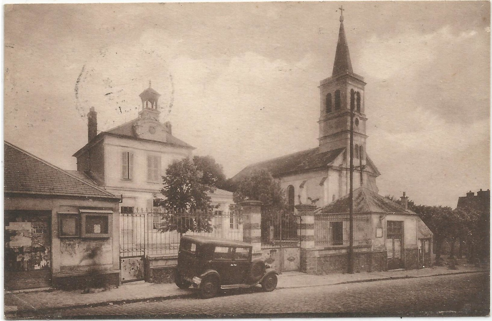 La Queue Lez Yvelines - L'Eglise Et La Mairie - Autres & Non Classés