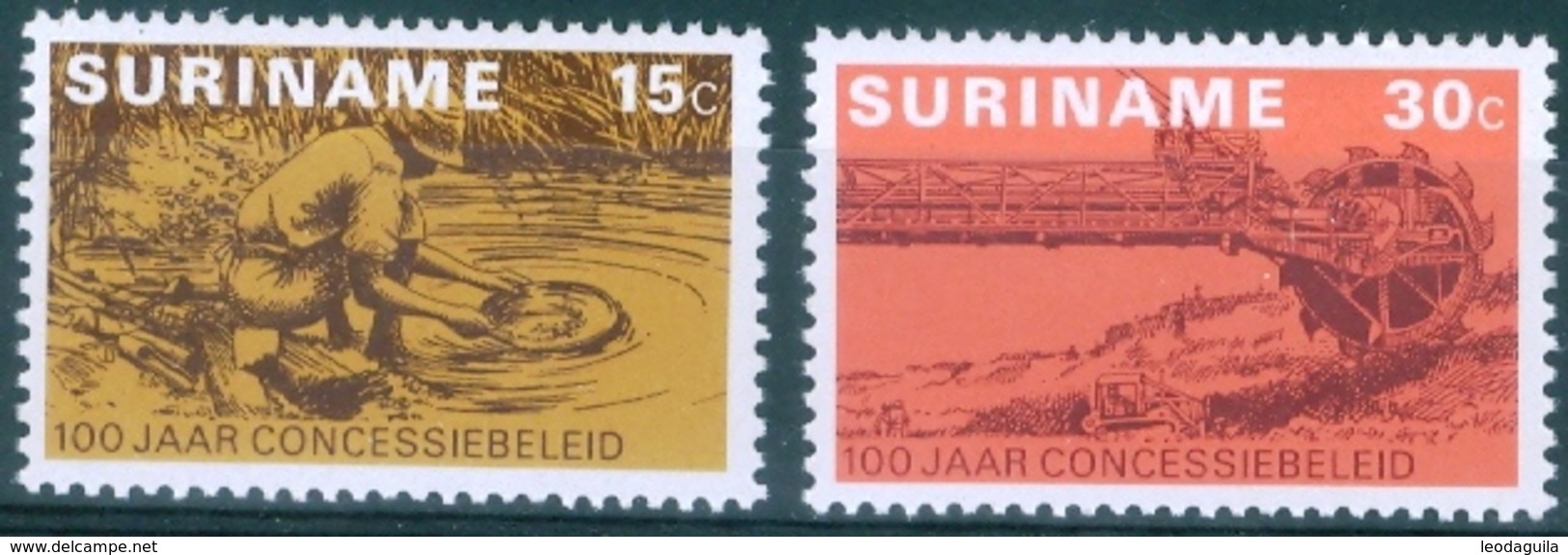 SURINAM  #687-8   Bauxite /Gold Goldwasser  1975 - Surinam