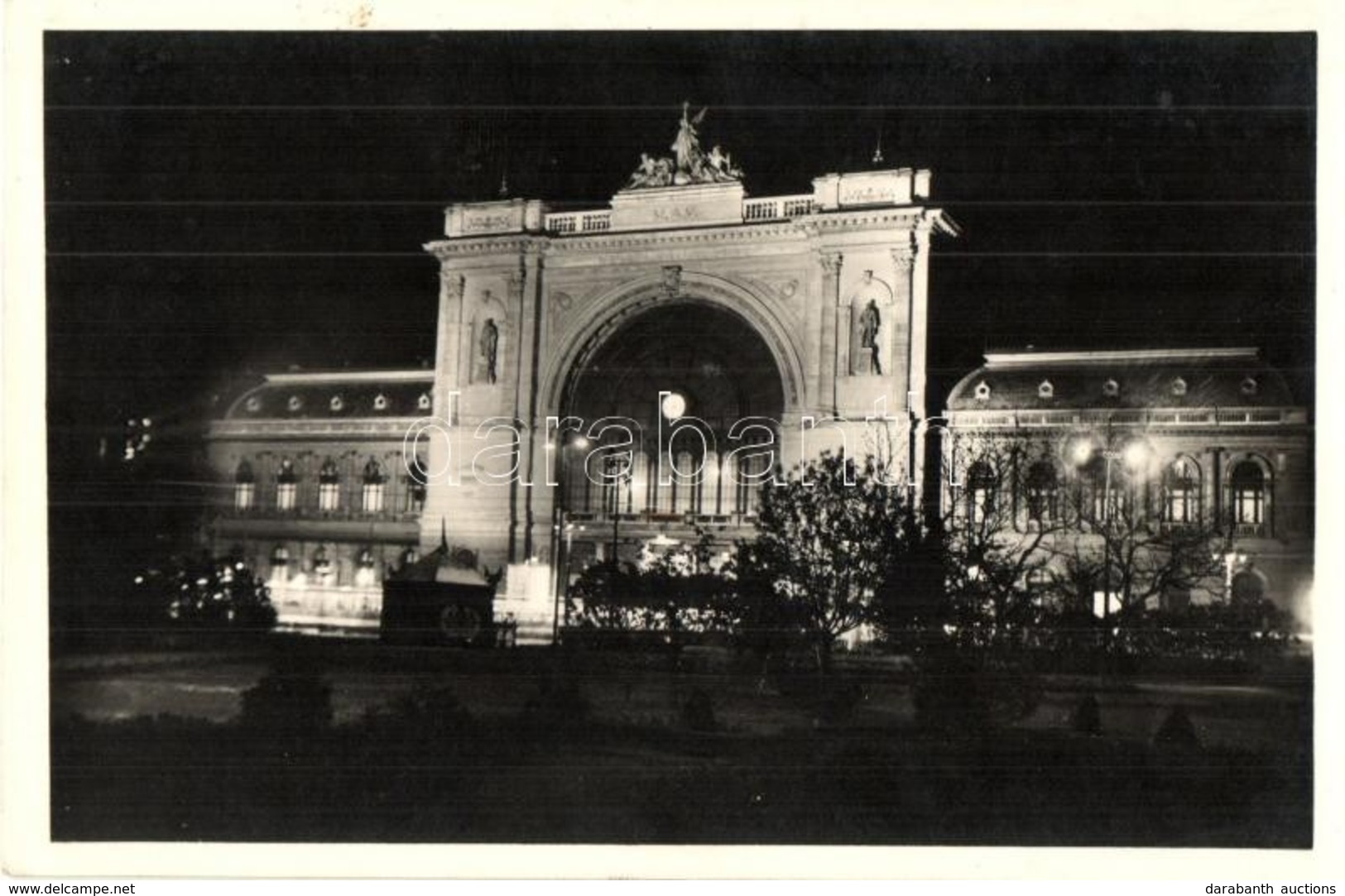 * T2 Budapest VII. Keleti Pályaudvar Este Kivilágítva, Vasútállomás - Non Classés