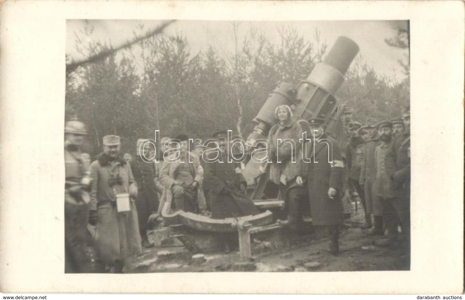 ** T2 30,5 Kaliberű Mozsár, Soknemzetiségű Katonák és Civilek Előtt Bemutatva / 30,5 Cm Mortar (Mörser Cannon) With Sold - Non Classés