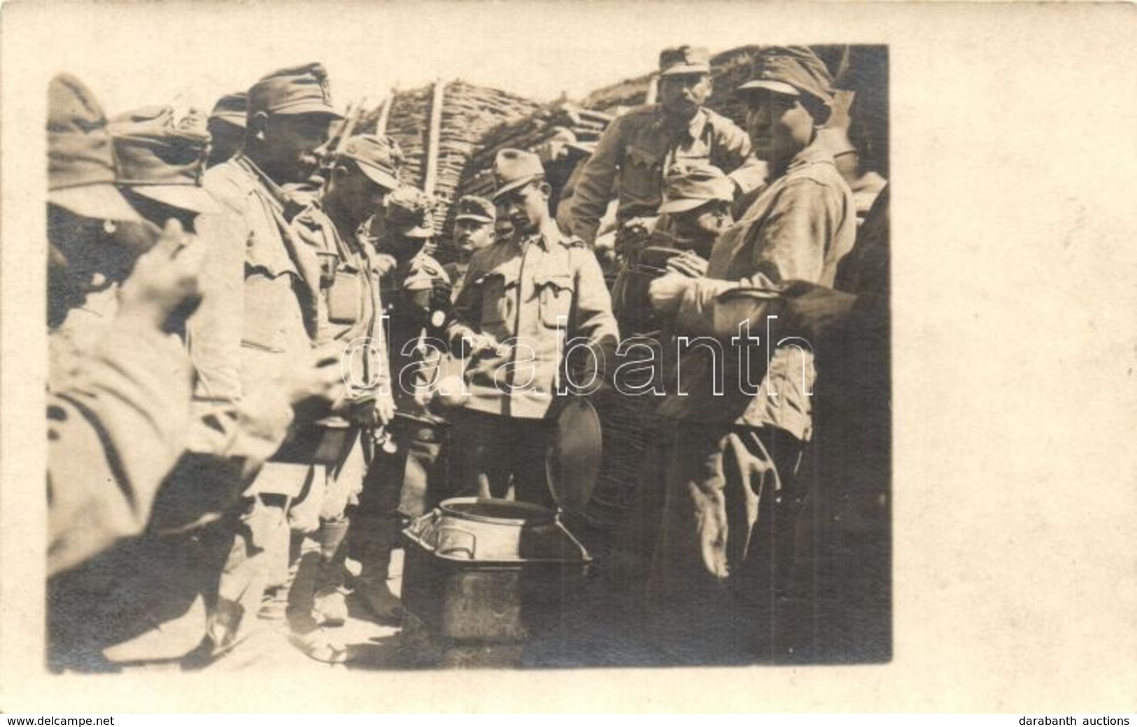 * T2 1916 Kelet-Galícia. Batkow (Batykiv), Ebéd A Lövészárokban Kondérból Csajkába / WWI Austro-Hungarian K.u.K. Soldier - Unclassified