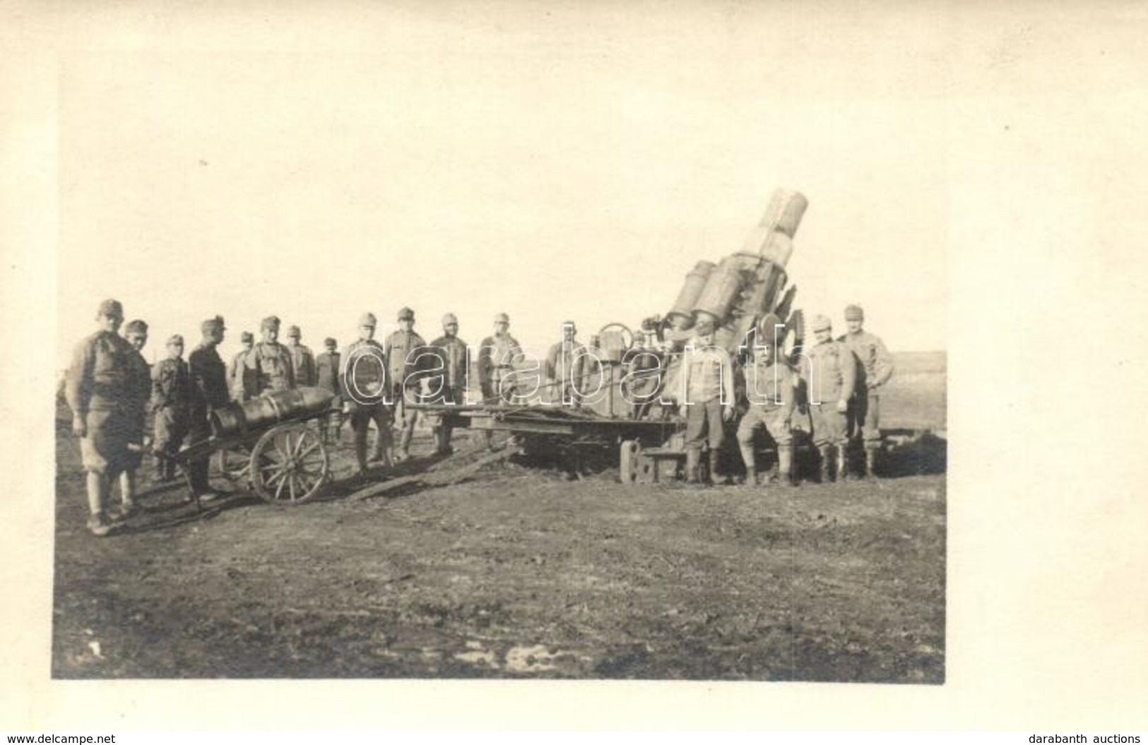 ** T2 Osztrák-magyar Katonák Mozsárágyúhoz Löveget Szállítanak / WWI Austro-Hungarian K.u.K. Soldiers With Mortar Cannon - Unclassified