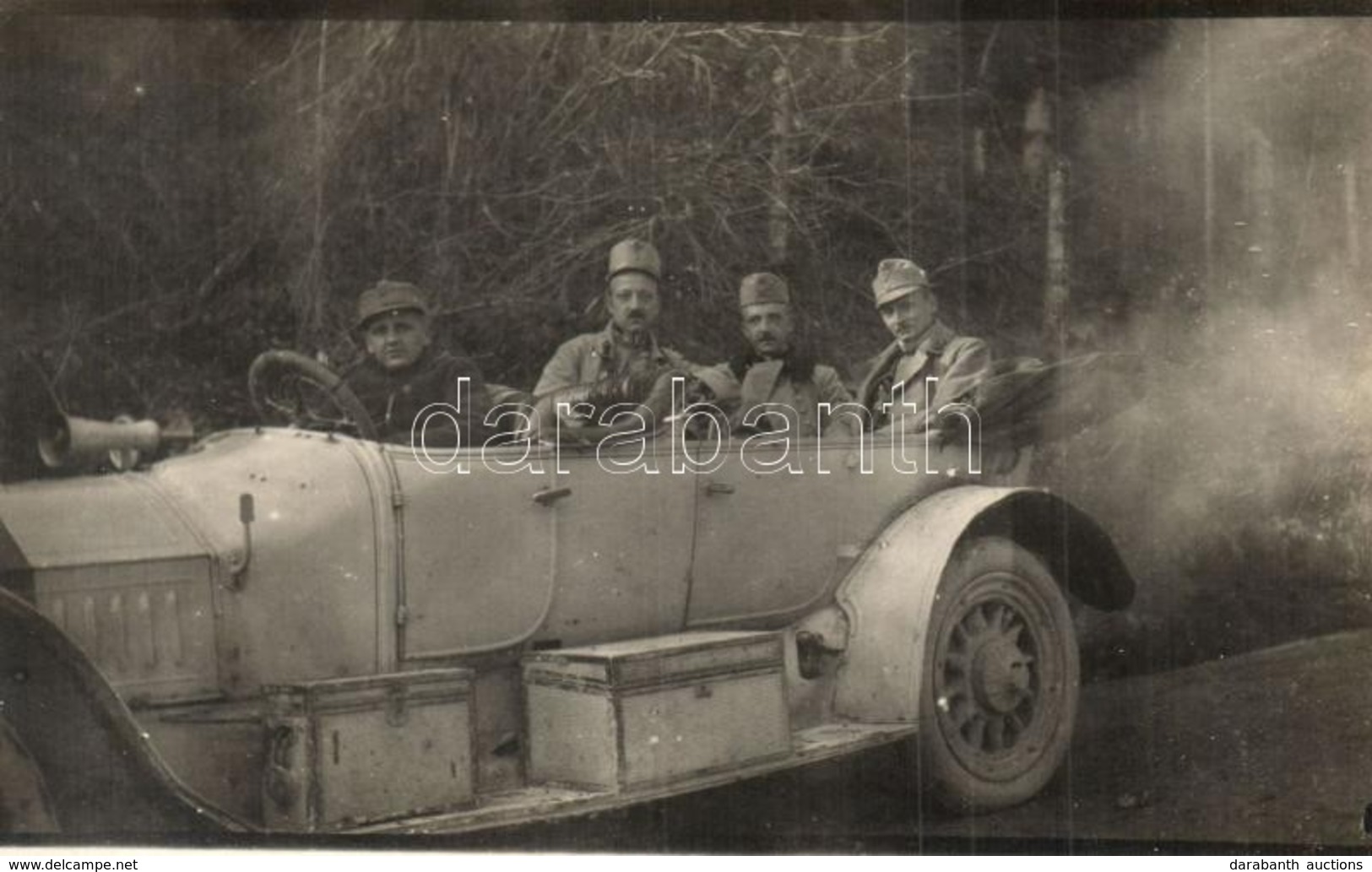 * T2 Osztrák-magyar Tisztek Egy Gépkocsiban Tolmeinnél / WWI Austro-Hungarian K.u.K. Military Officers In An Automobile  - Non Classés