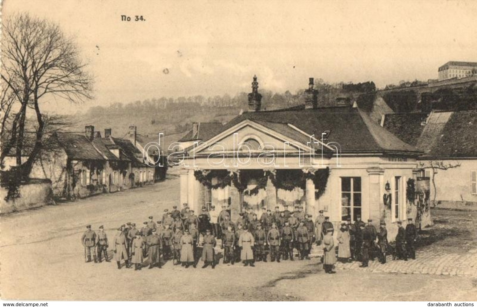 T2 WWI K.u.k. Military. Soldiers In Front Of A Bureau D'Octroi Probably In A Belarusian Town. Georg Stilke + Landeswehr  - Non Classés
