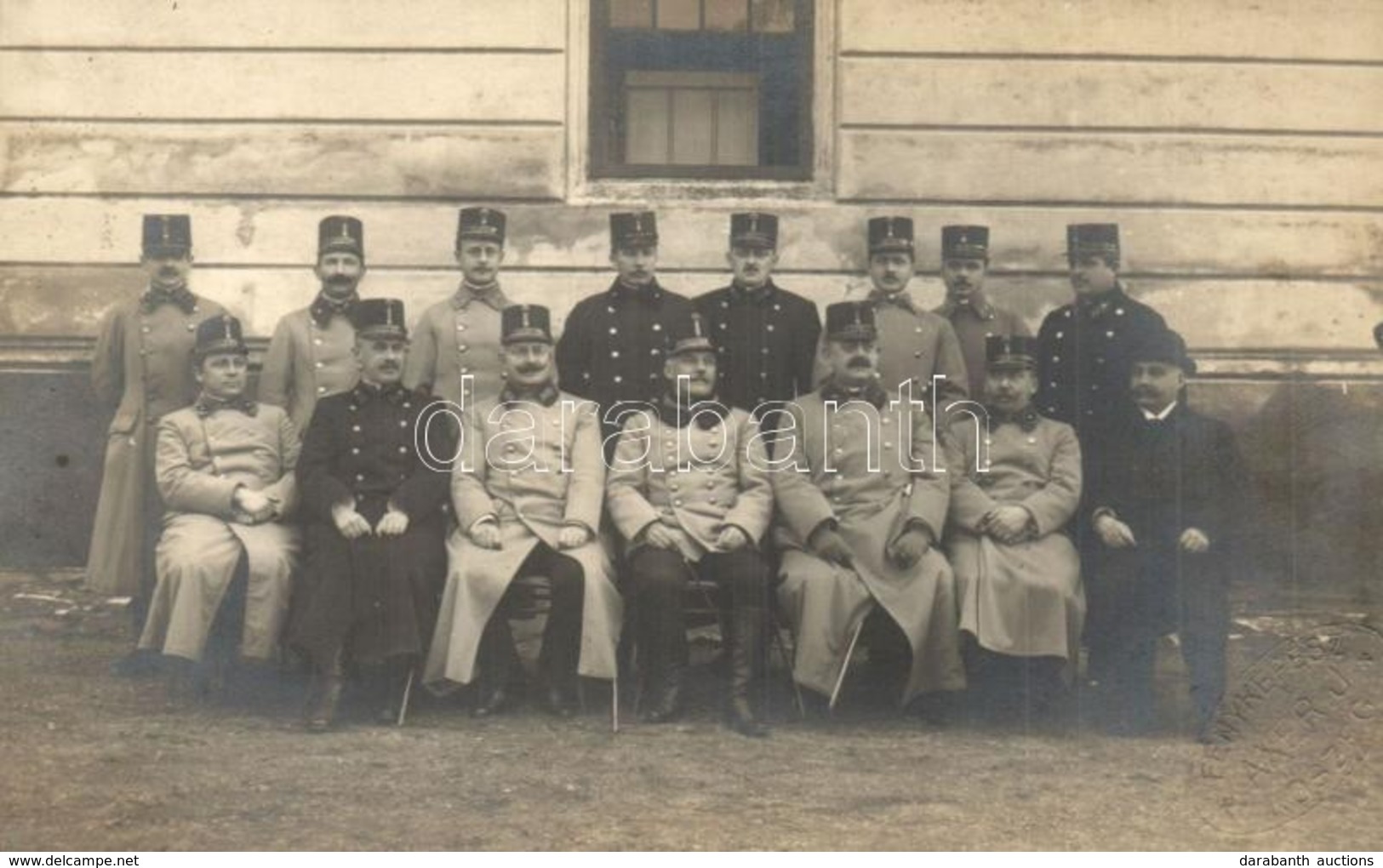 * T2 Kőszeg, Katonatisztek Csoportképe. Dr. Nagyszokolyai Béla Felvétele / WWI Hungarian Military Officers' Group Photo - Non Classés