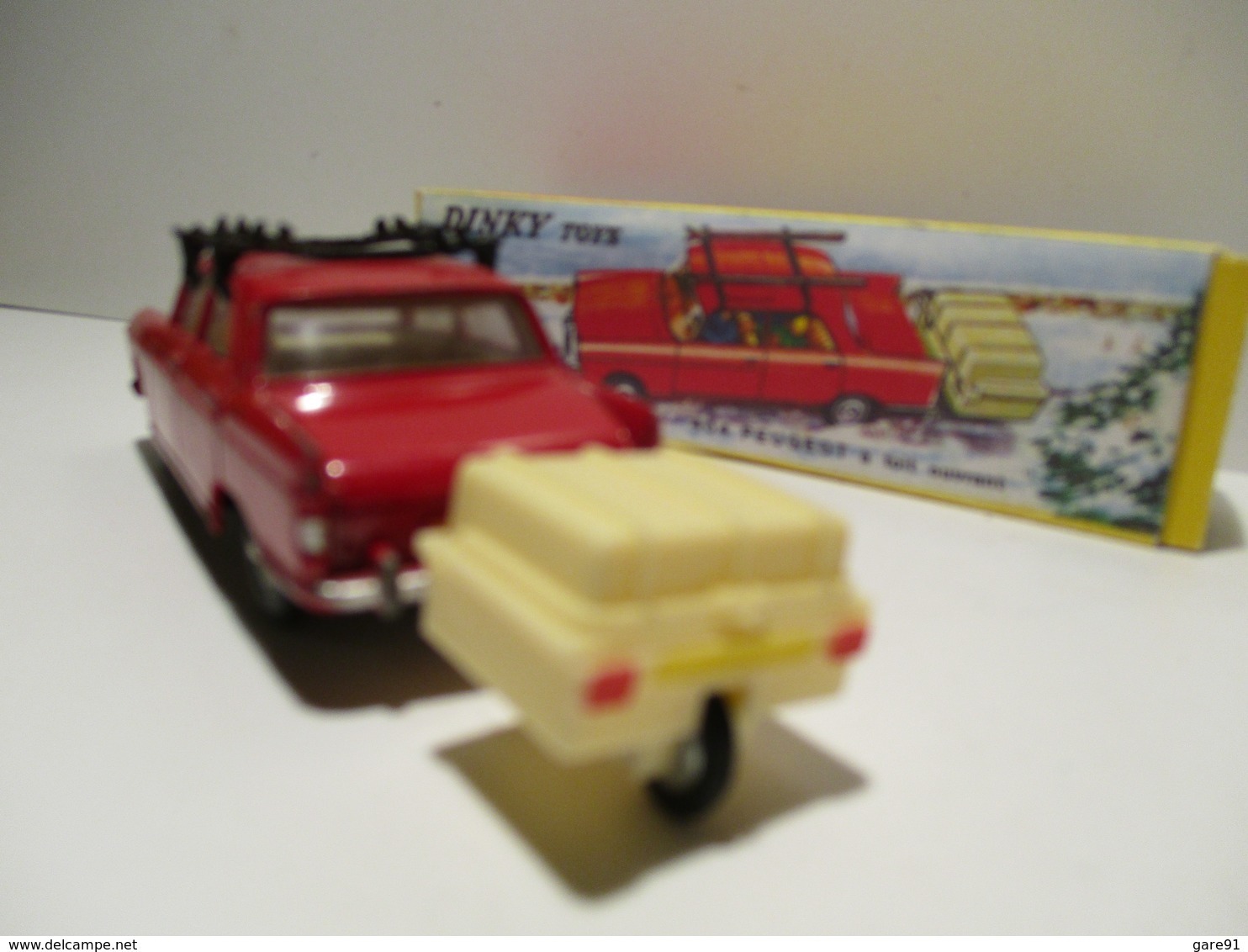 DINKY TOYS FRANCE  404 PEUGEOT - Jouets Anciens