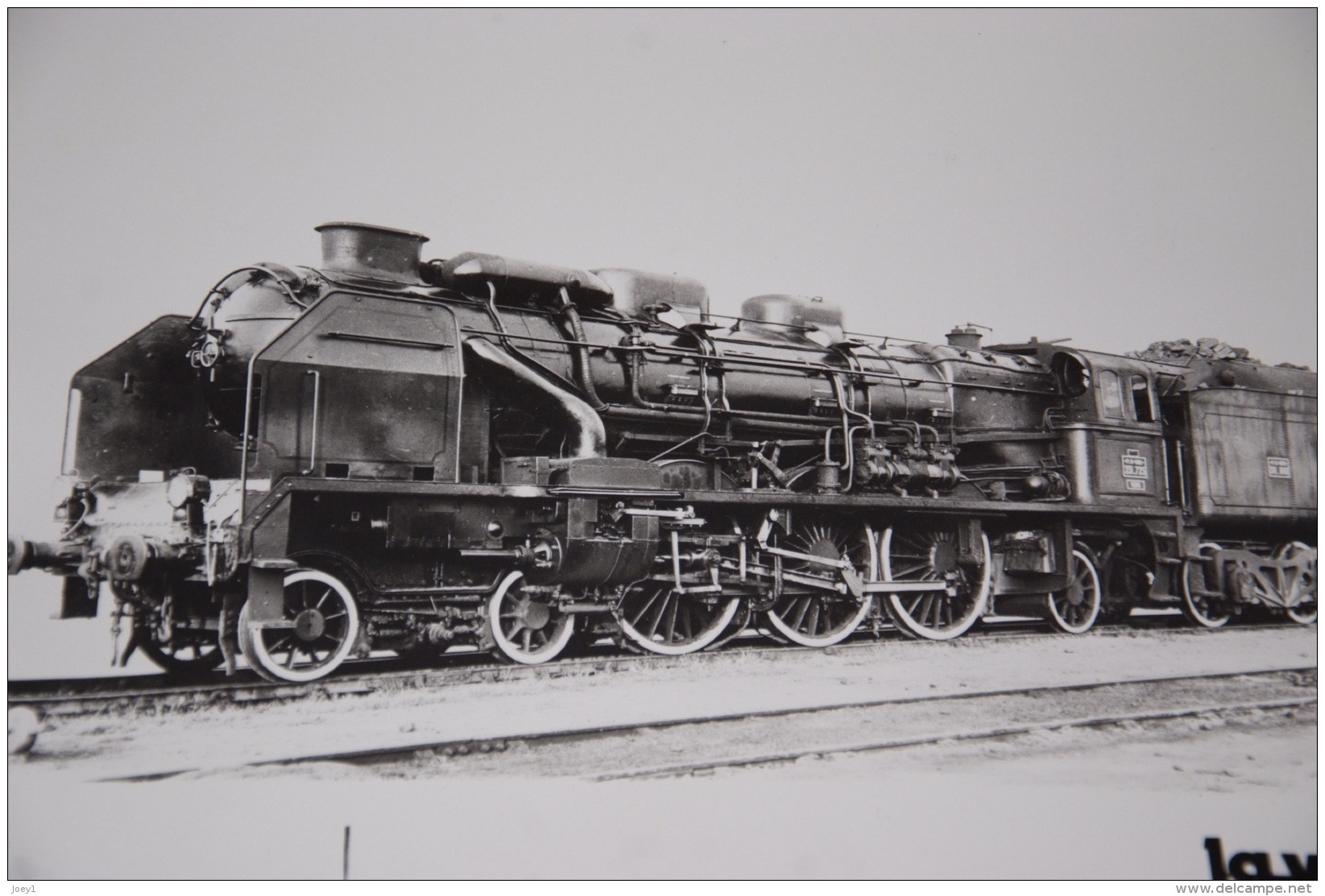 Photo La Vie Du Rail, Loco à Vapeur Type Pacific(231) Chapelon,la 231725 Du Dépot De Tours .Format 24/30 - Treinen