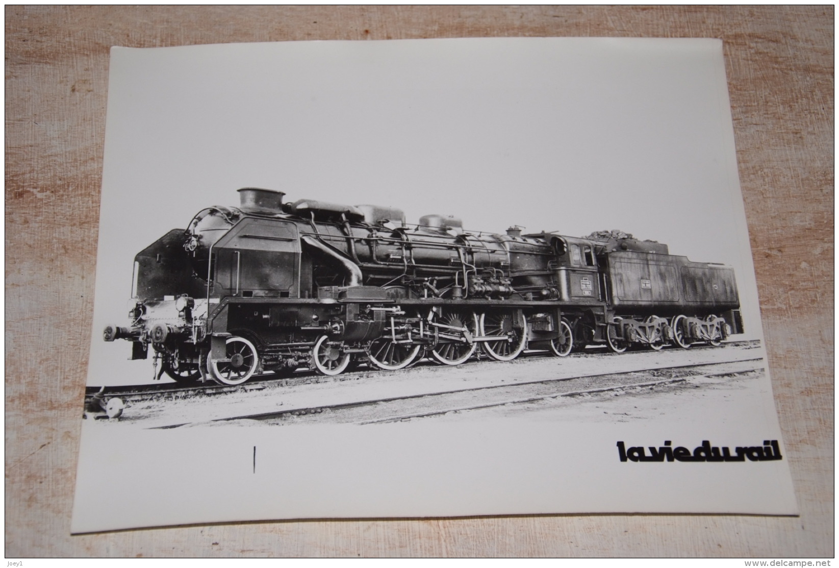 Photo La Vie Du Rail, Loco à Vapeur Type Pacific(231) Chapelon,la 231725 Du Dépot De Tours .Format 24/30 - Eisenbahnen