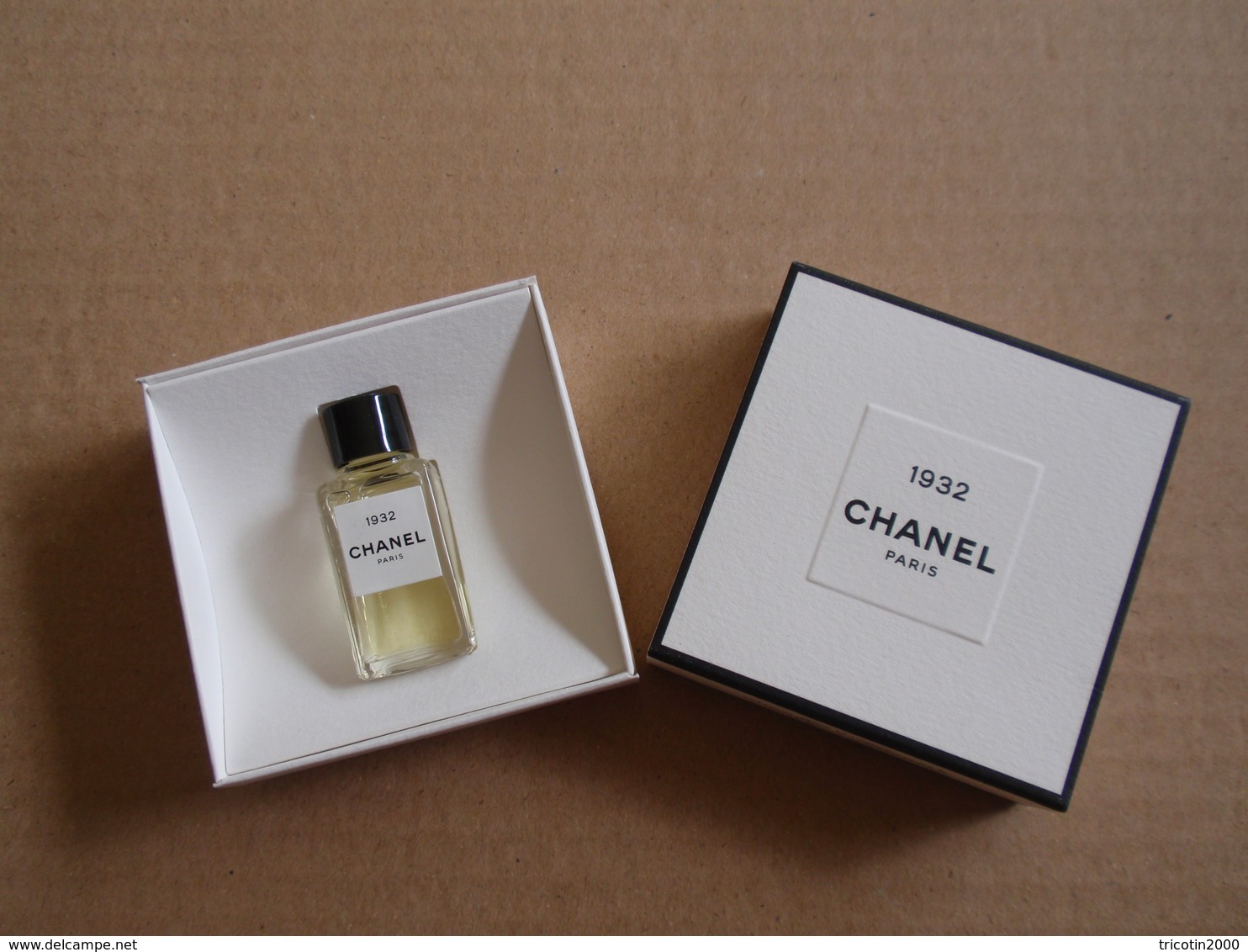 RARE MINIATURE Eau De Parfum 1932 Les Exclusifs De CHANEL 4 Ml - Miniatures Femmes (avec Boite)