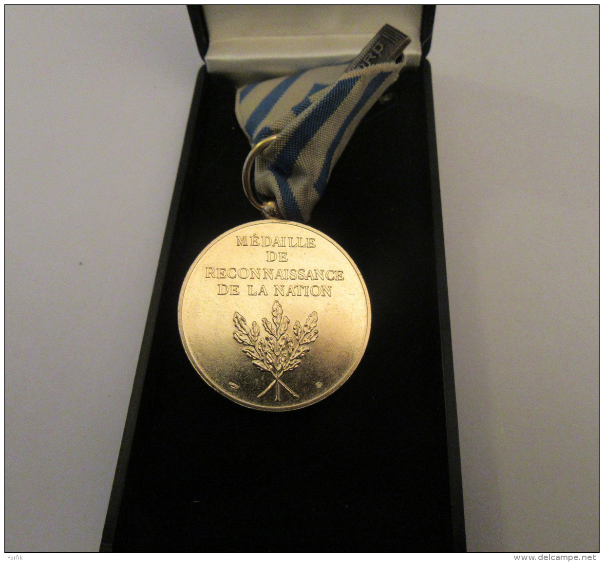 Belle Médaille De Reconnaissance De La Nation Avec Agrafe Afrique Du Nord Dans Son écrin - Excellent état - France