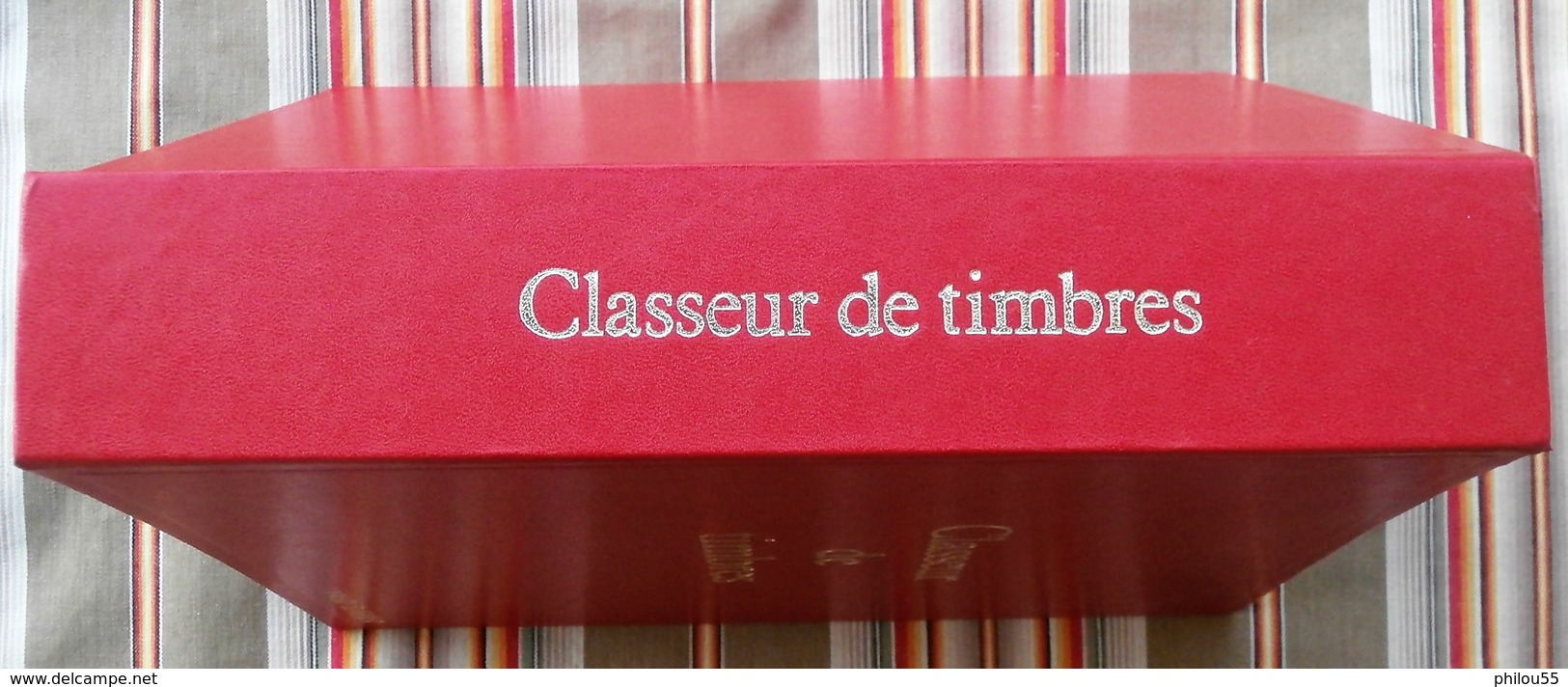 Album De Timbres Vide D'Occasion YVERT ET TELLIER  30 Feuilles Recto Verso 6 Bandes - Grand Format, Fond Noir