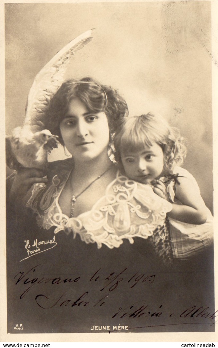 [DC7615] CPA - FOTOGRAFICA - DONNA CON BIMBA E COLOMBA - JEUNE MERE - Viaggiata - Old Postcard - Femmes