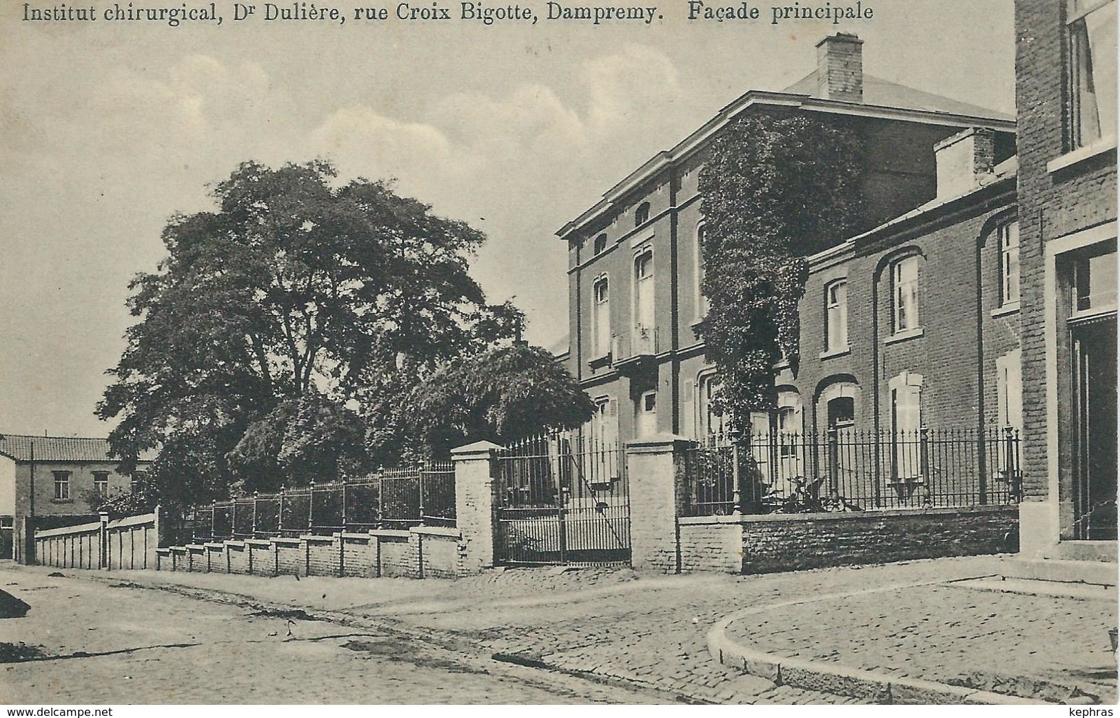 DAMPREMY : Institut Chirurgical Dulière Rue Croix Bigotte - Façade Principale - Charleroi