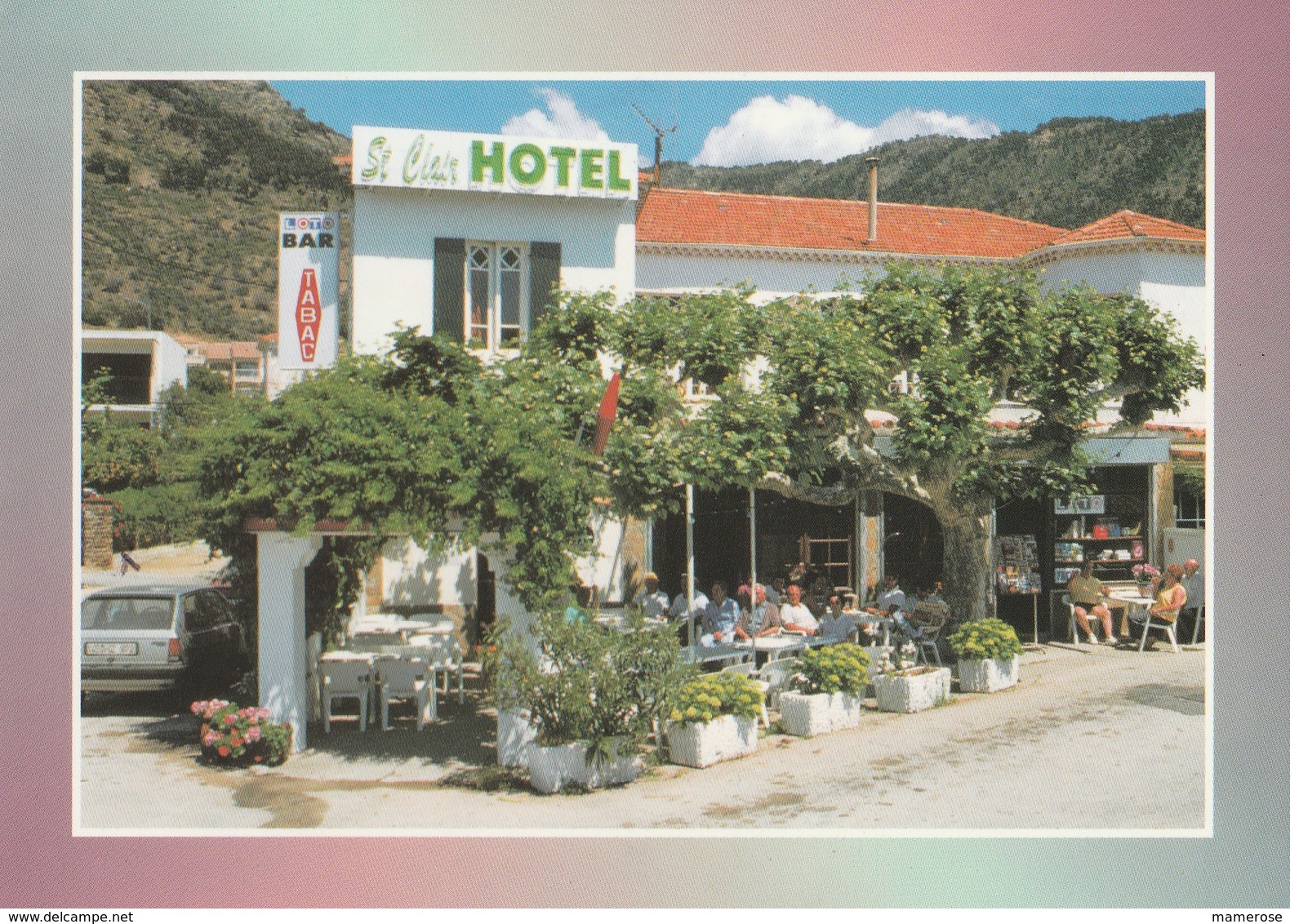 LA LAVANDOU (83). SAINT CLAIR HÔTEL. Terrasse Animé - Alberghi & Ristoranti