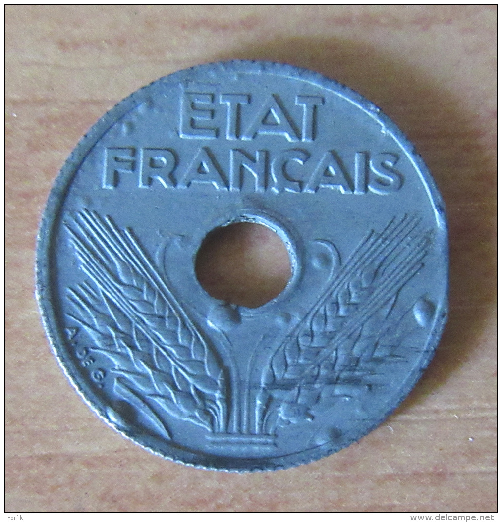 France - Monnaie Avec Erreur De Frappe - 10 Cts ETAT FRANCAIS 1943 Flan Clipé / Clippé - Rare - TBE - Variétés Et Curiosités