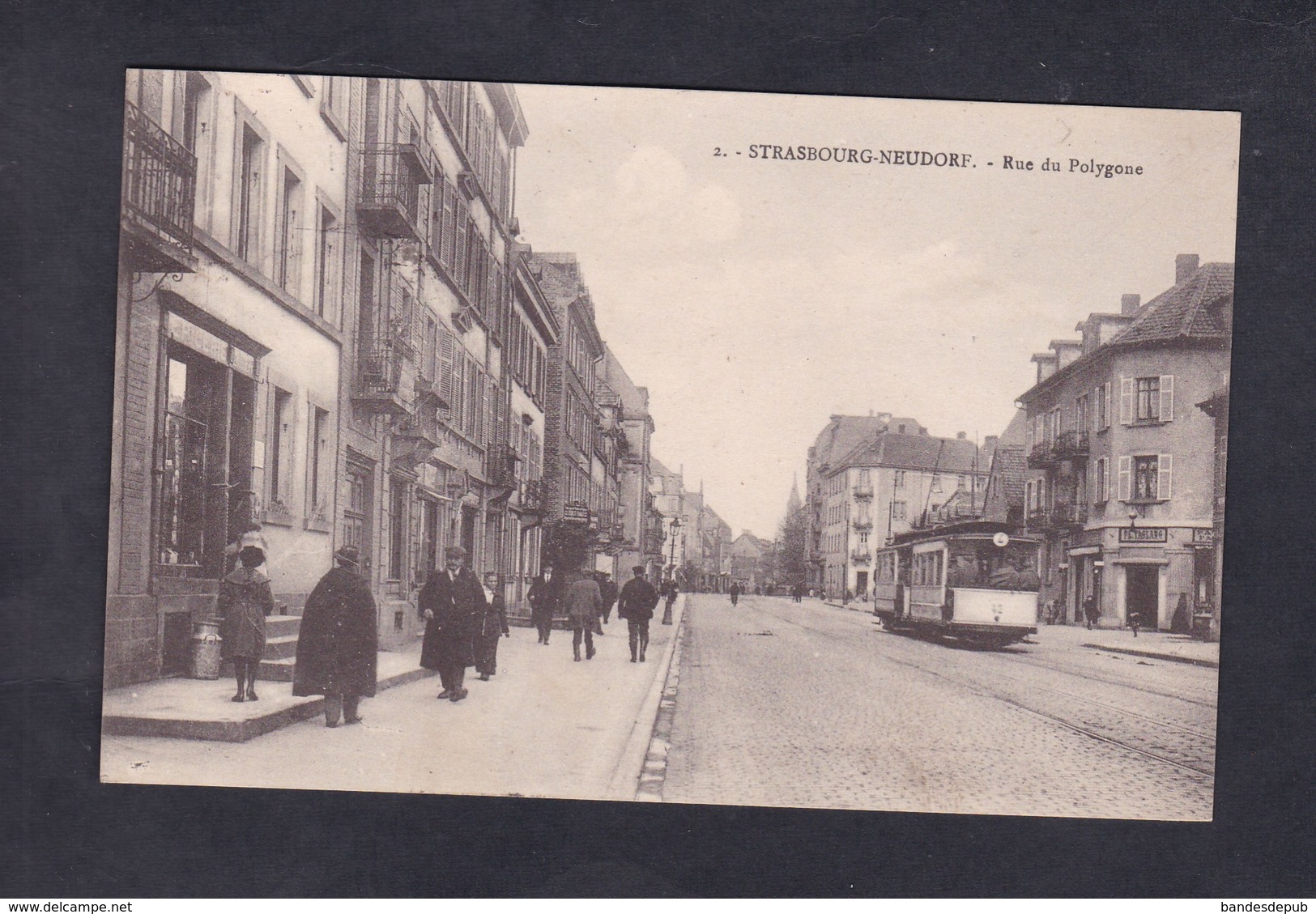 Peu Courante Strasbourg Neudorf - Rue Du Polygone ( Animée Tramway Ch. Bergeret ) - Strasbourg