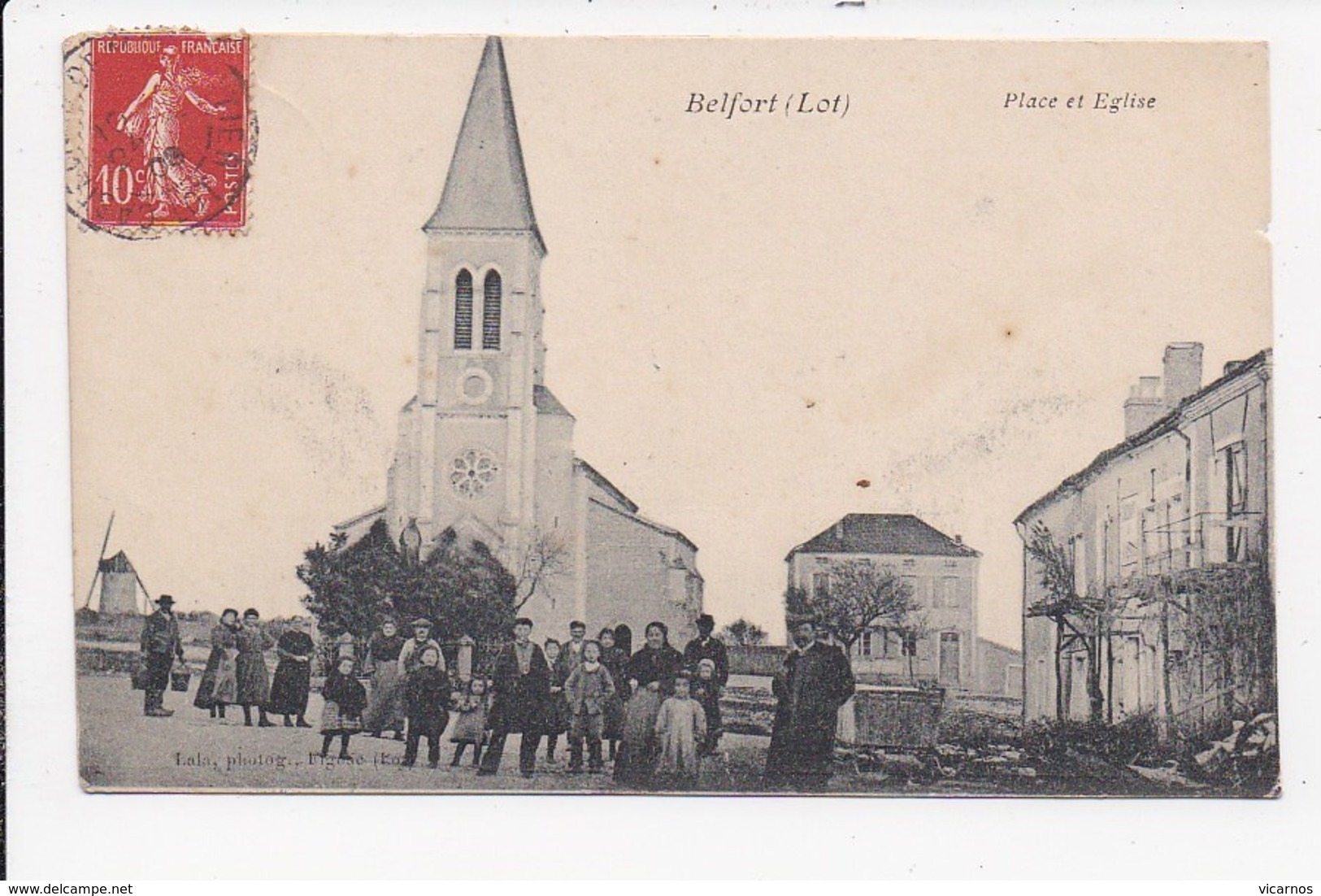 CPA 46 BELFORT Place Et église - Autres & Non Classés