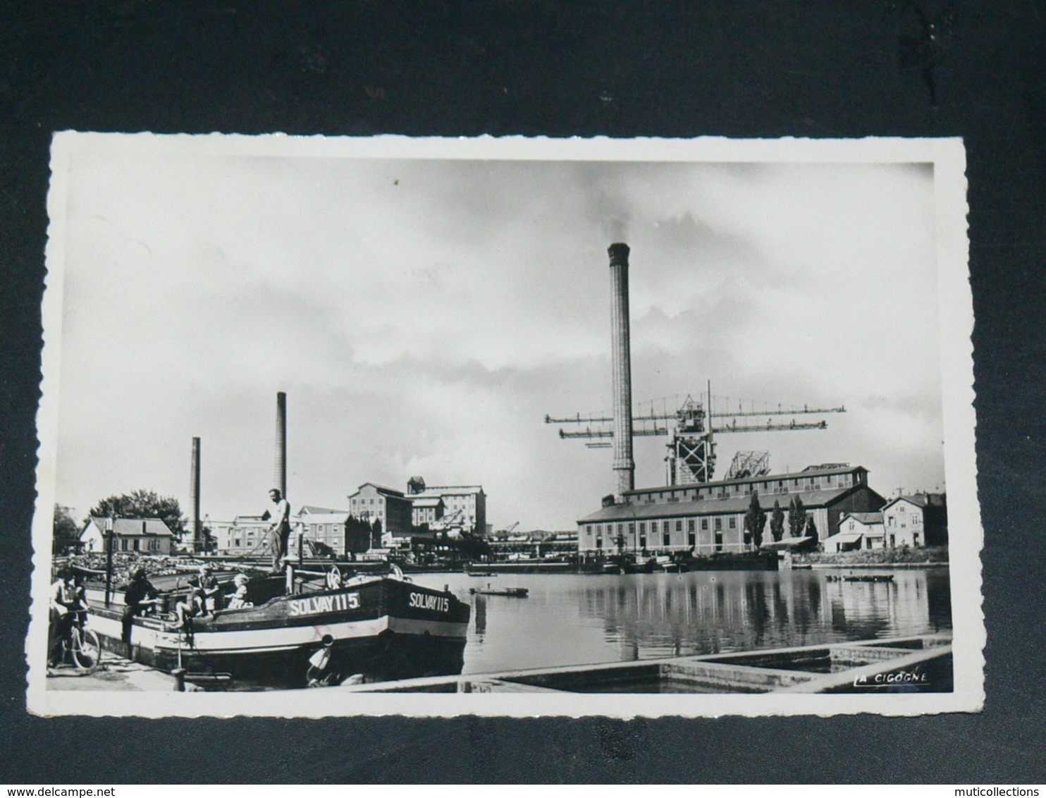 DOMBASLE SUR MEURTHE  / ARDT NANCY   1950  /   VUE  USINE SOLVAY   ... EDITEUR - Autres & Non Classés