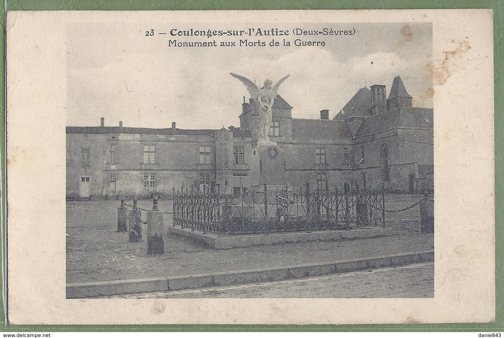 CPA - DEUX SEVRES - COULONGES SUR L'AUTIZE - MONUMENT AUX MORTS DE LA GUERRE - Catala / 23 - Coulonges-sur-l'Autize