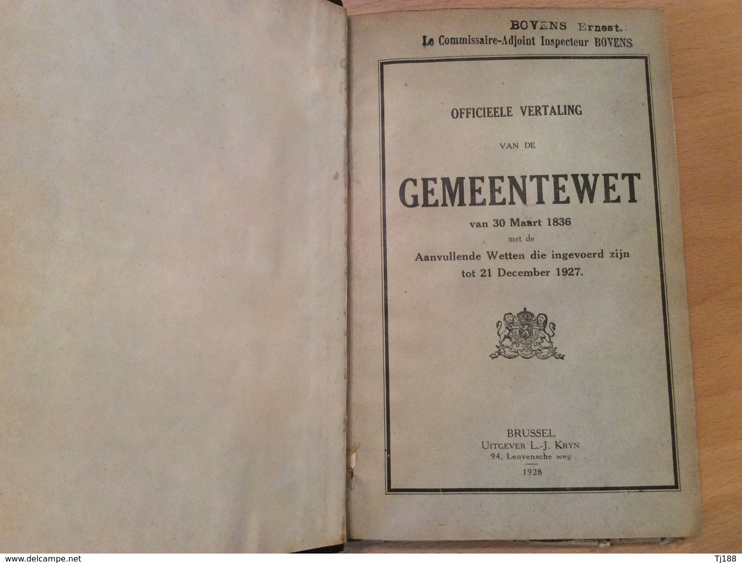 Officiële Vertaling Van De Gemeentewet (1928), Provinciale Wet (1929), Wetboek Van Strafrecht (1926) - Police & Gendarmerie