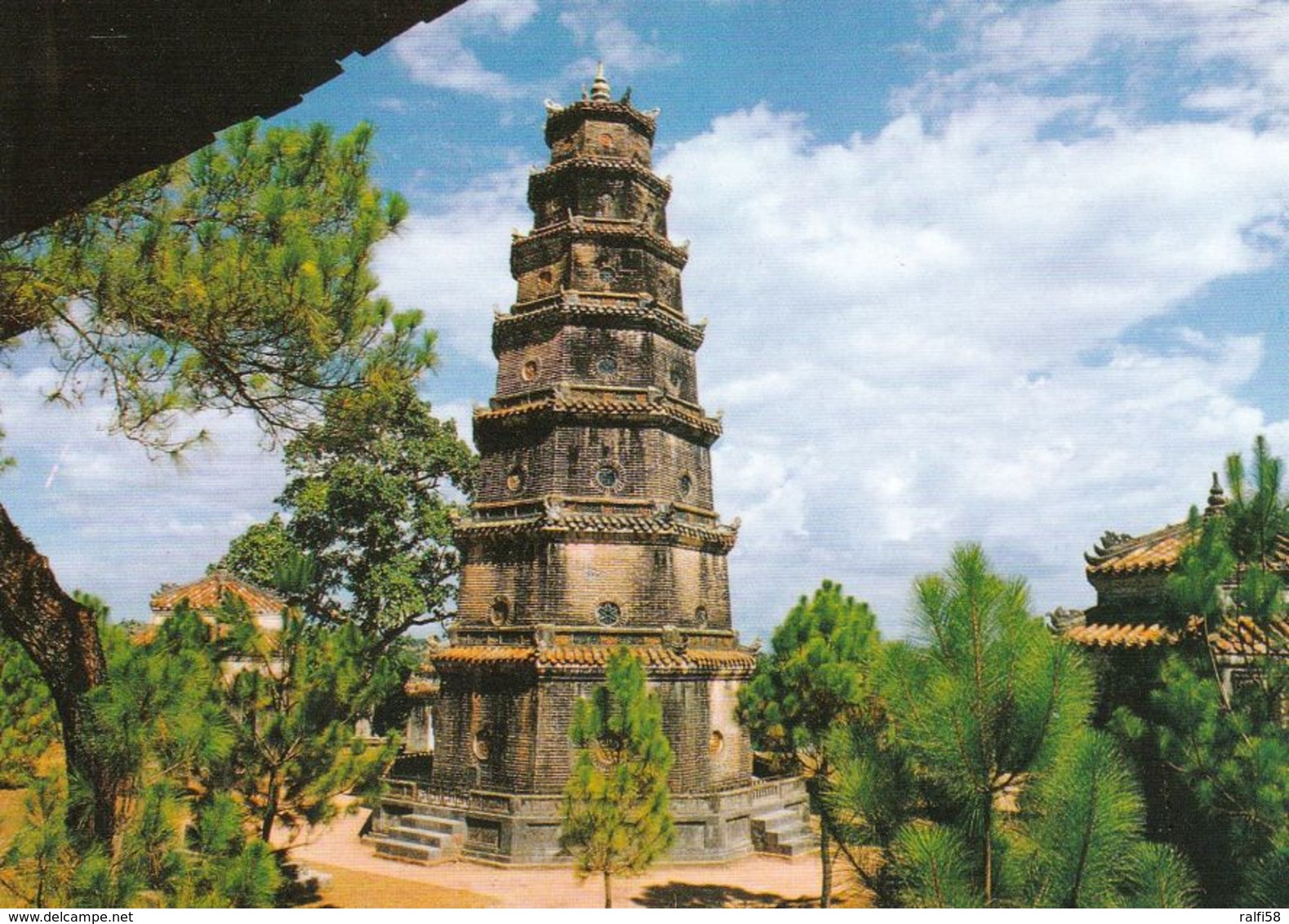 1 AK Vietnam * Phuoc Duyen Tower Der Thien Mu Pagode - Ein Buddhistisches Kloster In Hue - Erbaut Ab 1601 - Viêt-Nam