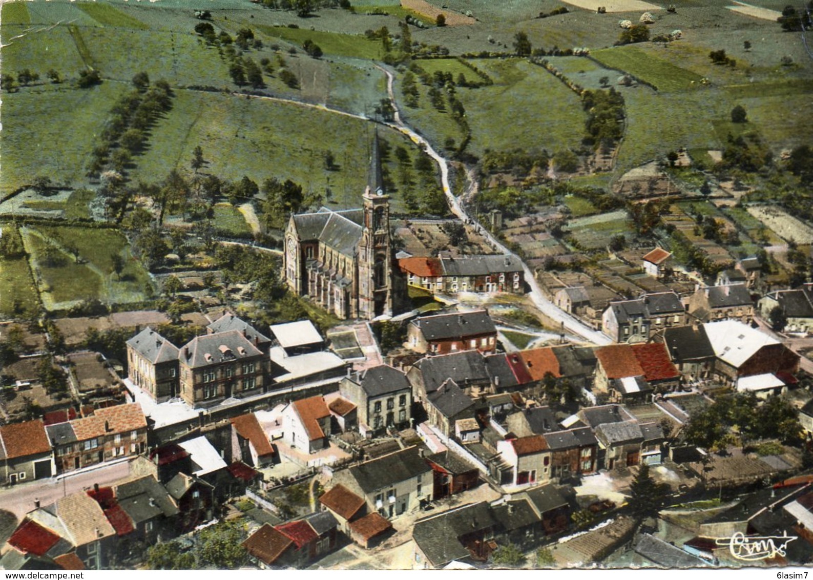 CPSM Dentelée - MATTON (08) - Vue Aérienne Du Bourg Dans Les Années 60 / 70 - Other & Unclassified