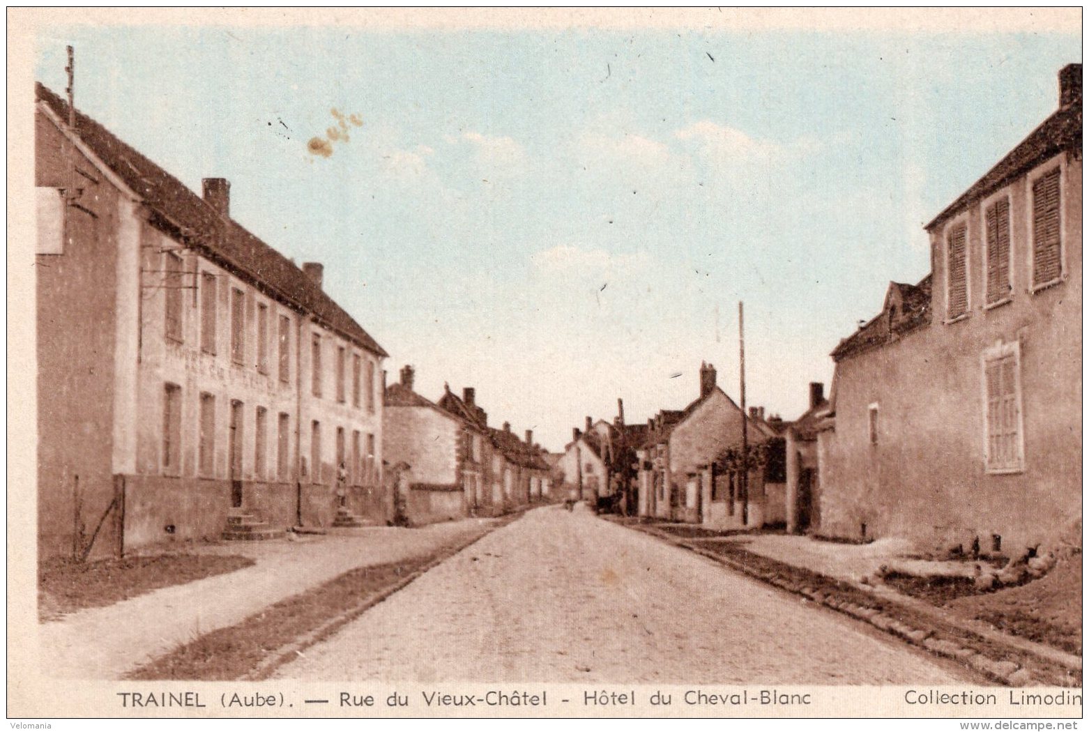 S803 - Cpa 10 Trainel - Rue Du Vieux Châtel, Hôtel Du Cheval Blanc - Autres & Non Classés