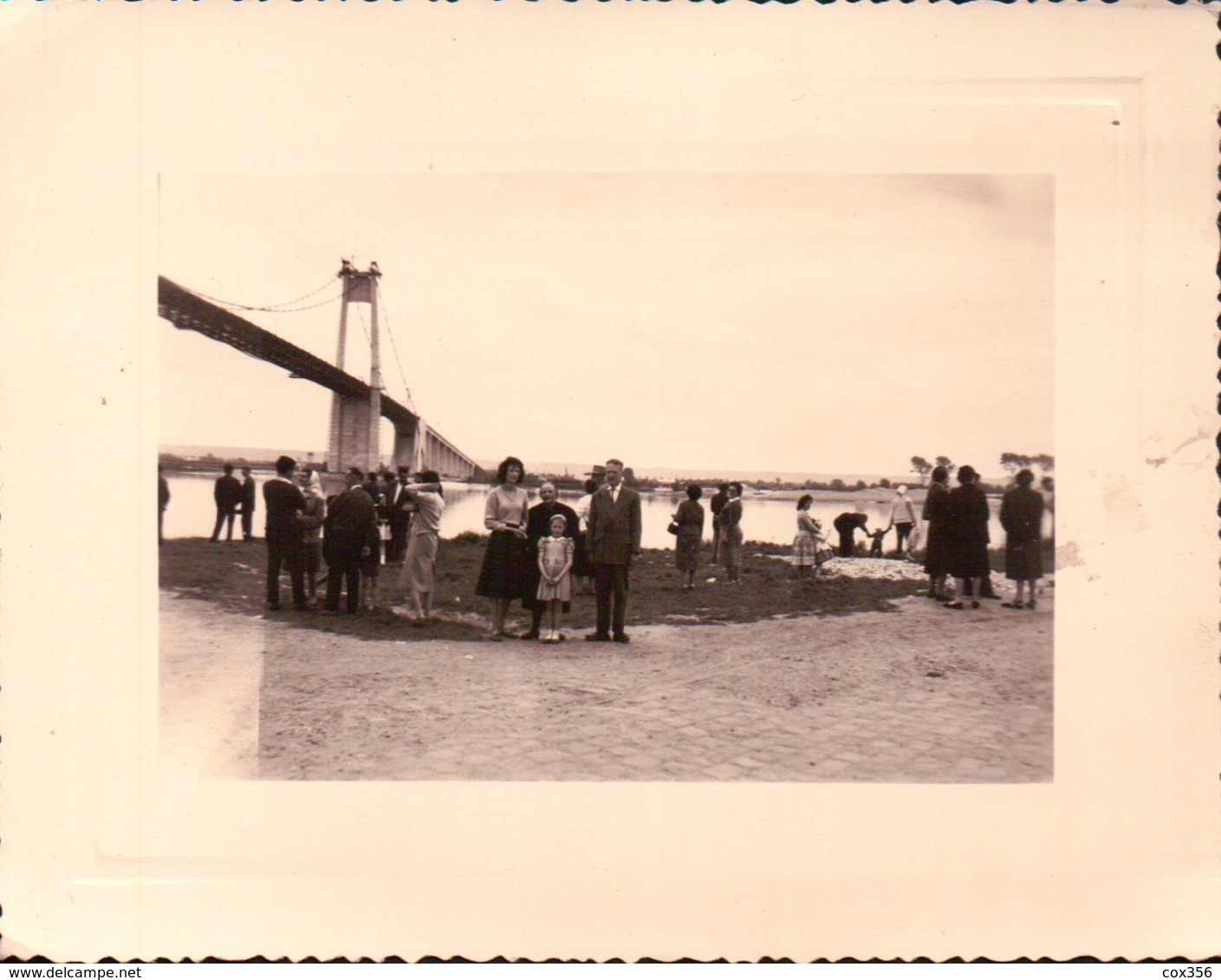 PHOTO Sou Le Pont De TANCARVILLE Photo De Famille En Vacances - Photographie