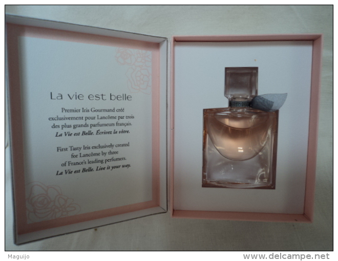 LANCOME " LA VIE EST BELLE" MINI  EDP 4 ML  BOITE LUXE  LIRE ET VOIR !! - Miniatures Femmes (avec Boite)