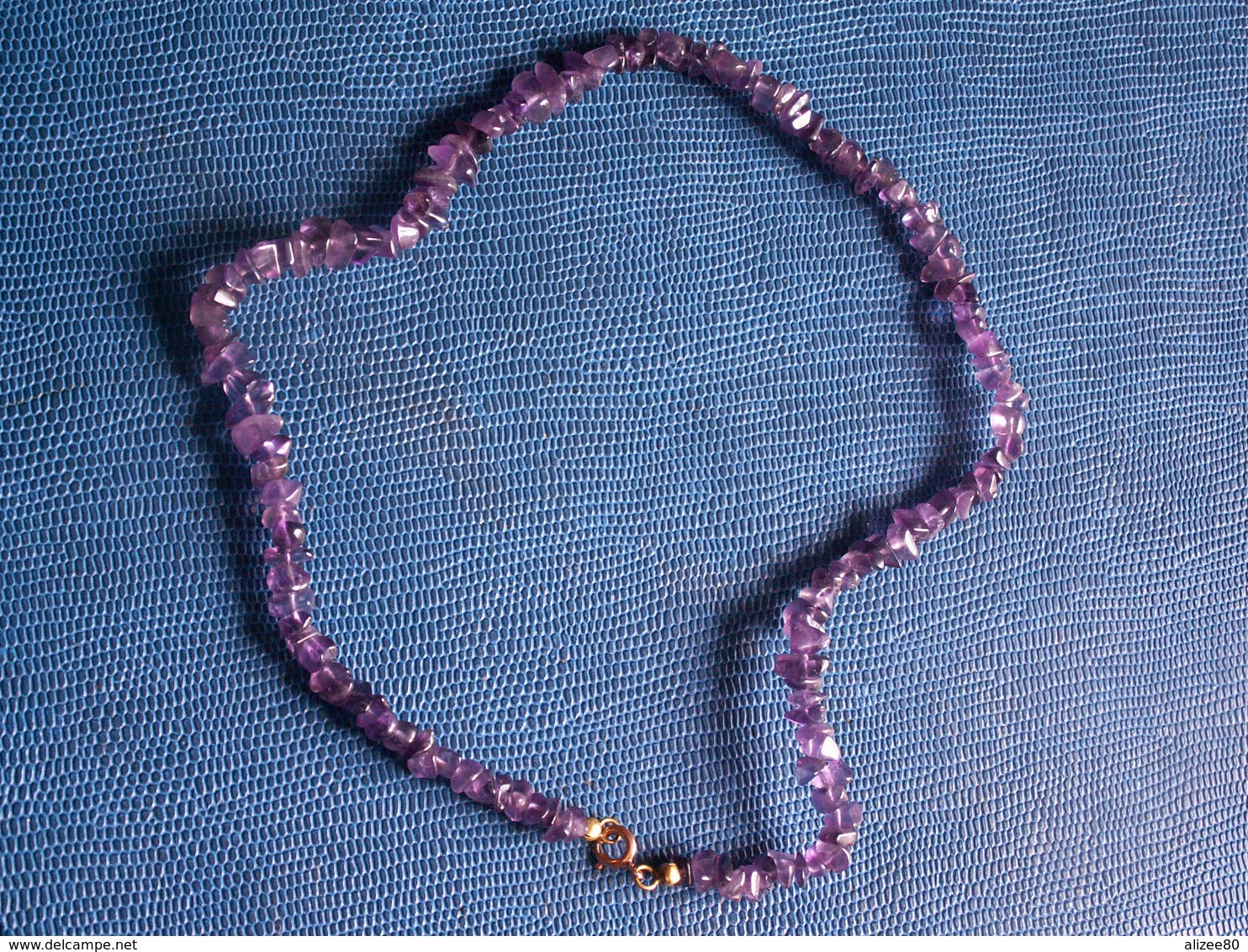 JOLI COLLIER  En Pierres Mauves - Longueur 43 Cm - Colliers/Chaînes