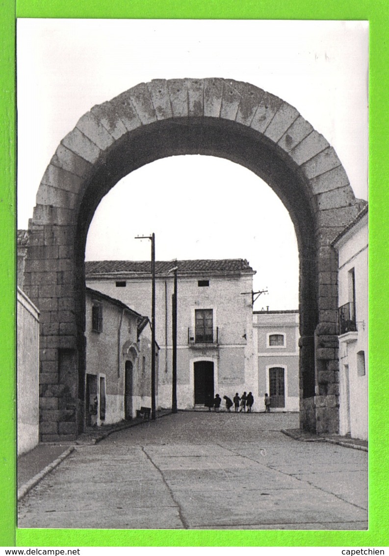 MERIDA /  ARCO DE TRAJANO / Tarjeta Virgen - Mérida