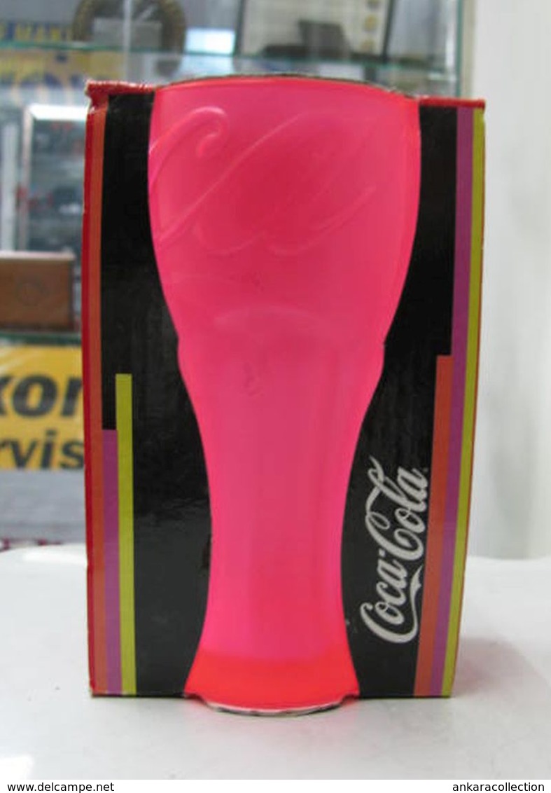 AC - COCA COLA NEON PINK COLORED GLASS  TUMBLER GLASS IN BOX FROM TURKEY - Kopjes, Bekers & Glazen