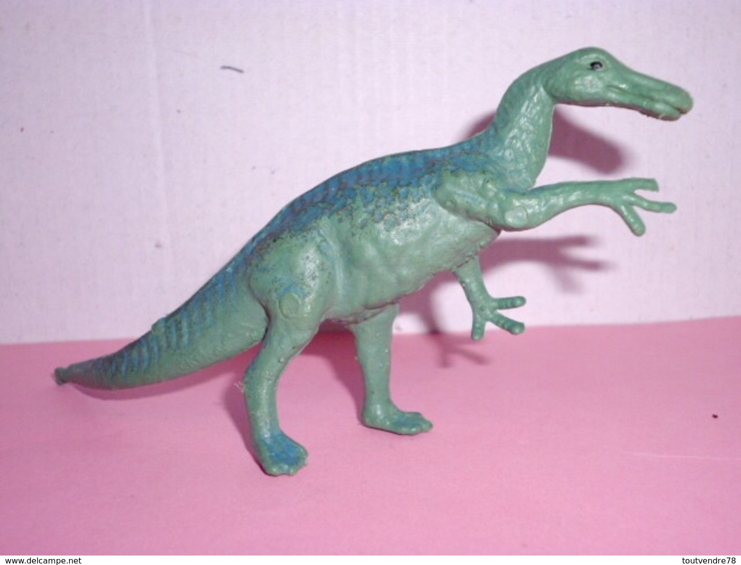 DG043 - Figurine Animal Préhistorique Famille Dinosaure 2 - Jurassic Park