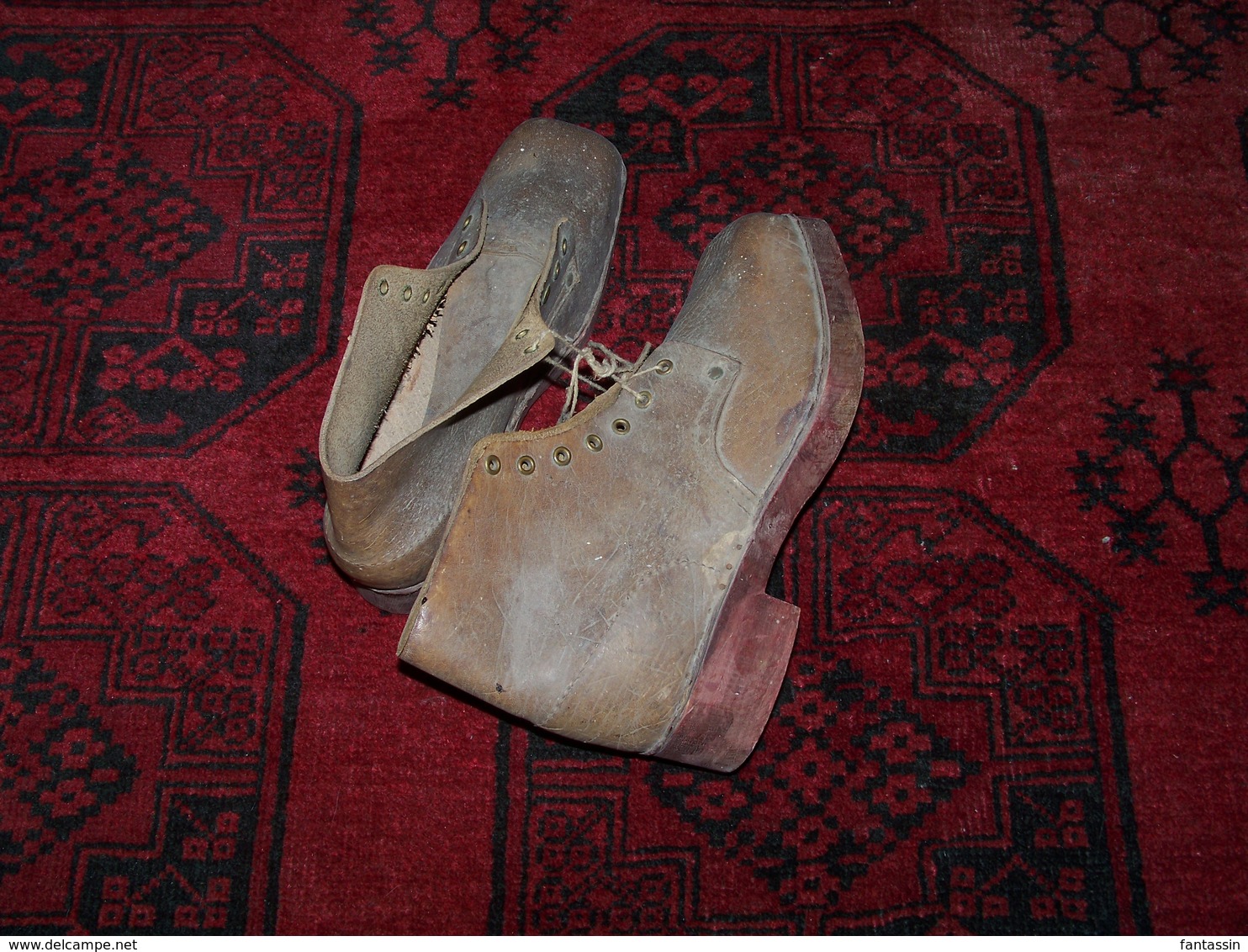 Paire De Chaussure Ancienne En Cuir Avec Semelle En Bois ..... - 1914-18