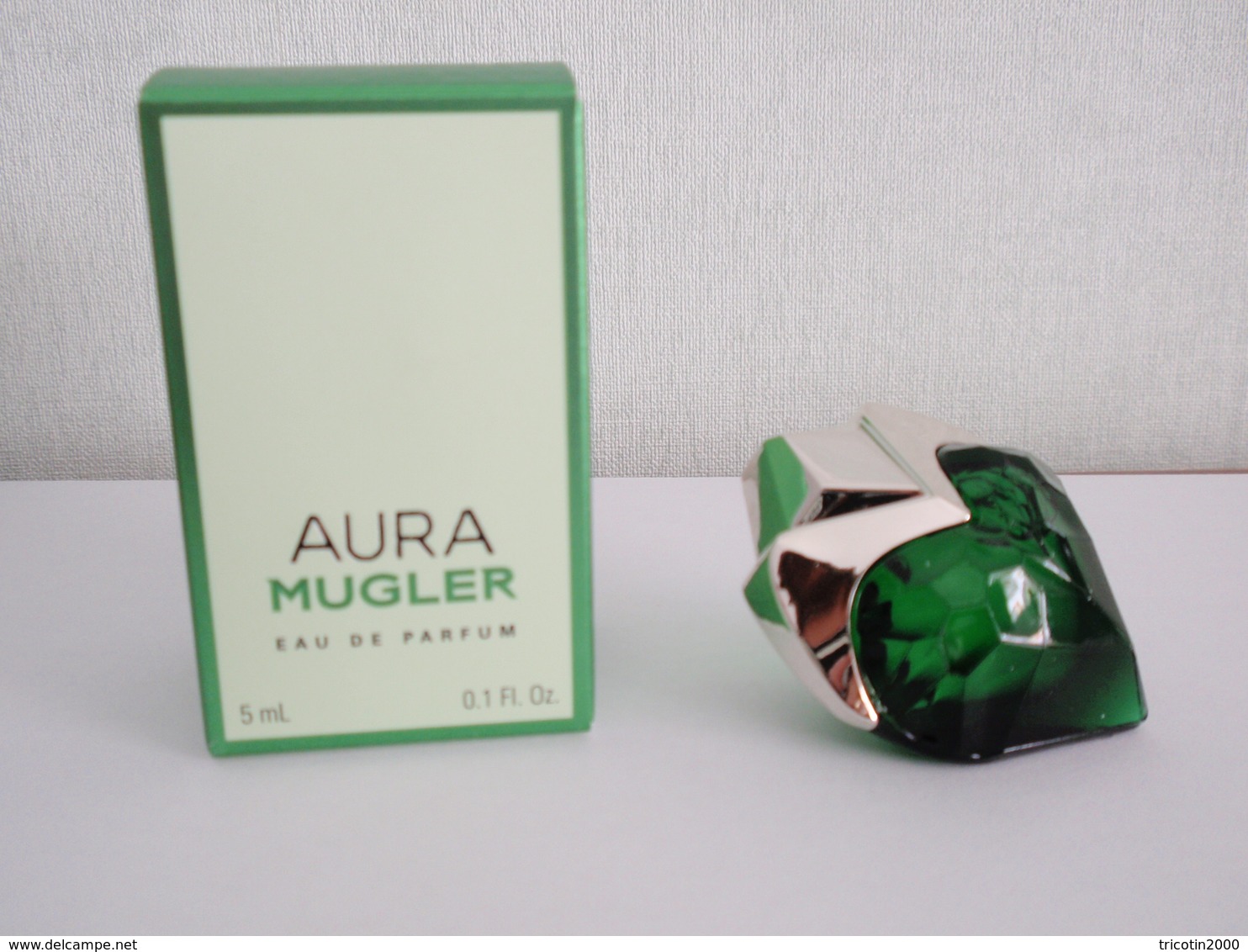 BELLE MINIATURE Eau De Parfum AURA De Thierry MUGLER 5 Ml - Miniatures Femmes (avec Boite)