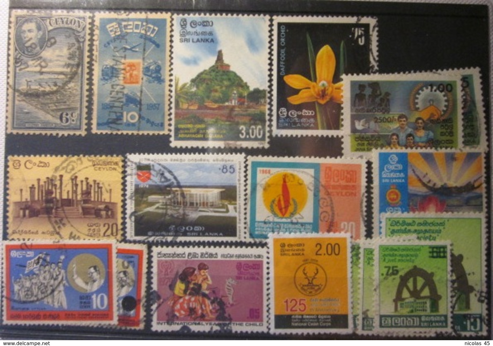 Gros lot timbres monde - Thématiques - Voir photos