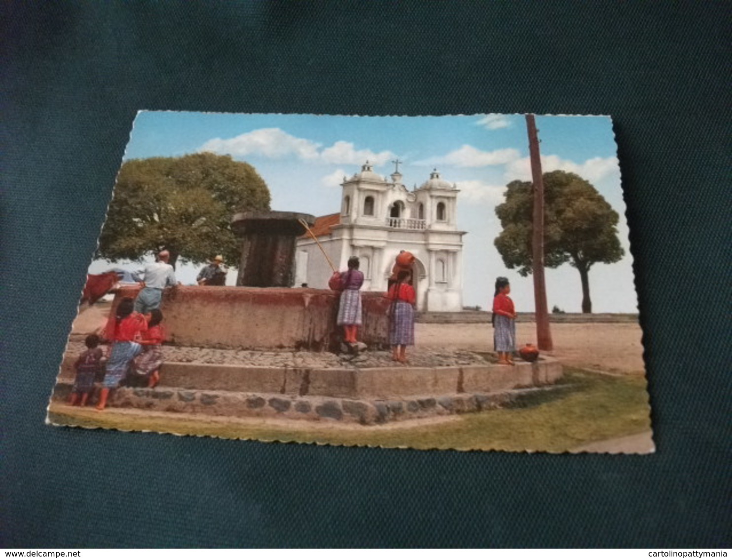 STORIA POSTALE  FRANCOBOLLO  GUATEMALA POSTA AEREA FOUNTAIN AND CHURCH CHIESA OF PATZUN CHIMALTENANGO COSTUMI - Guatemala