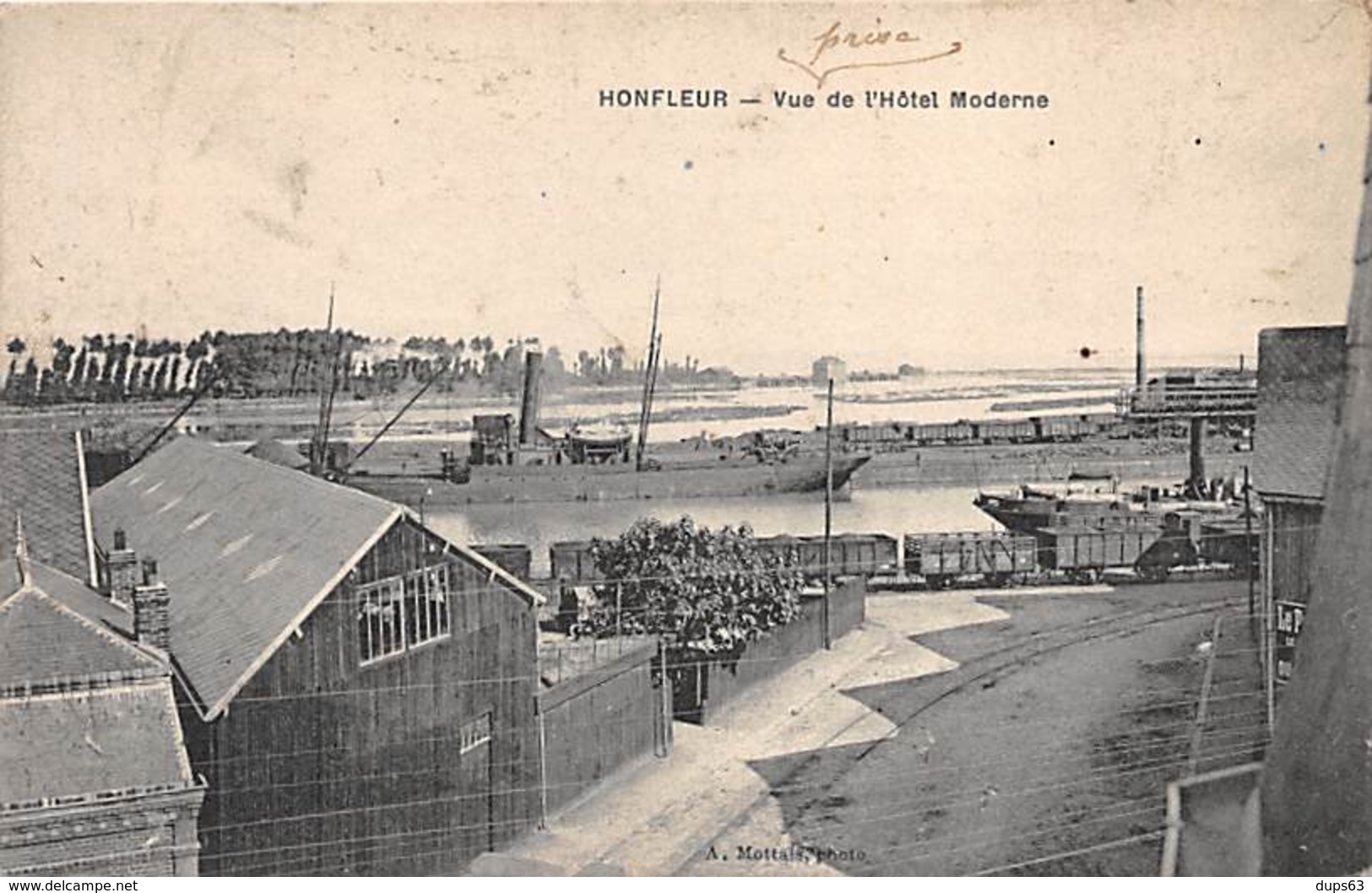 HONFLEUR - Vue De L'Hôtel Moderne - Très Bon état - Honfleur