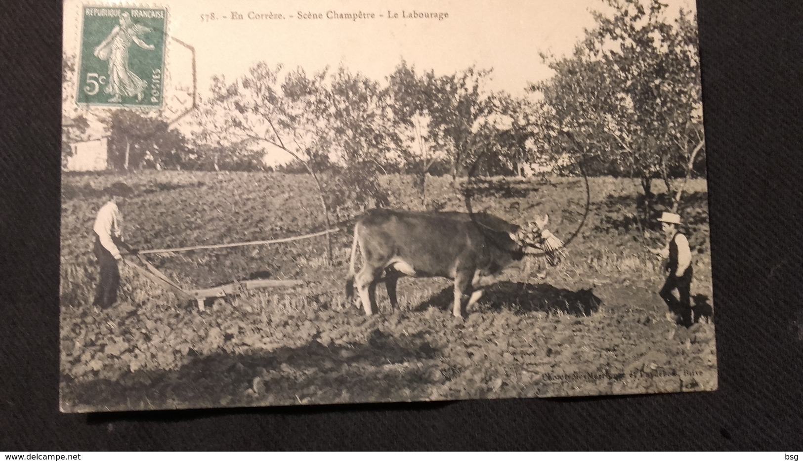 CPA  En Corrèze - Scène Champêtre Le Labourage - Cultures