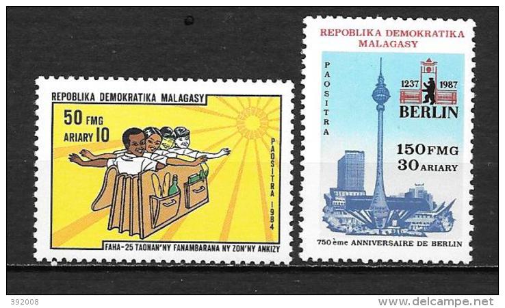 1984 - N° 728 + 829**MNH -  Droits De L'enfant - 750 Ans Berlin - Madagascar (1960-...)