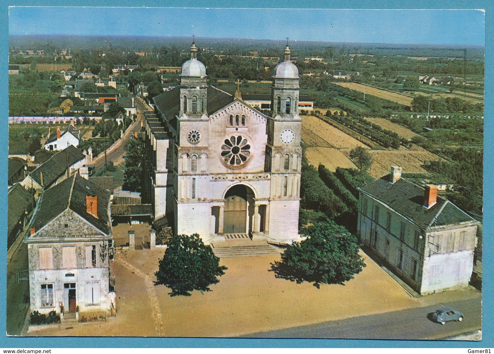 ST CLEMENT DES LEVEES - L'Eglise - Citroen 2CV Auto - Carte Circulé 1972 - Autres & Non Classés