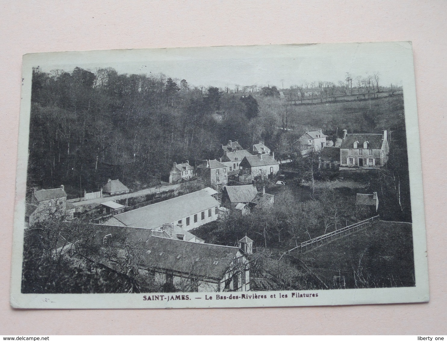 Saint-James - Le Bas-des-Rivières Et Les Filatures ( Henri-Vigla ) Anno 1945 ( Voir Photo ) - Saint Hilaire Du Harcouet