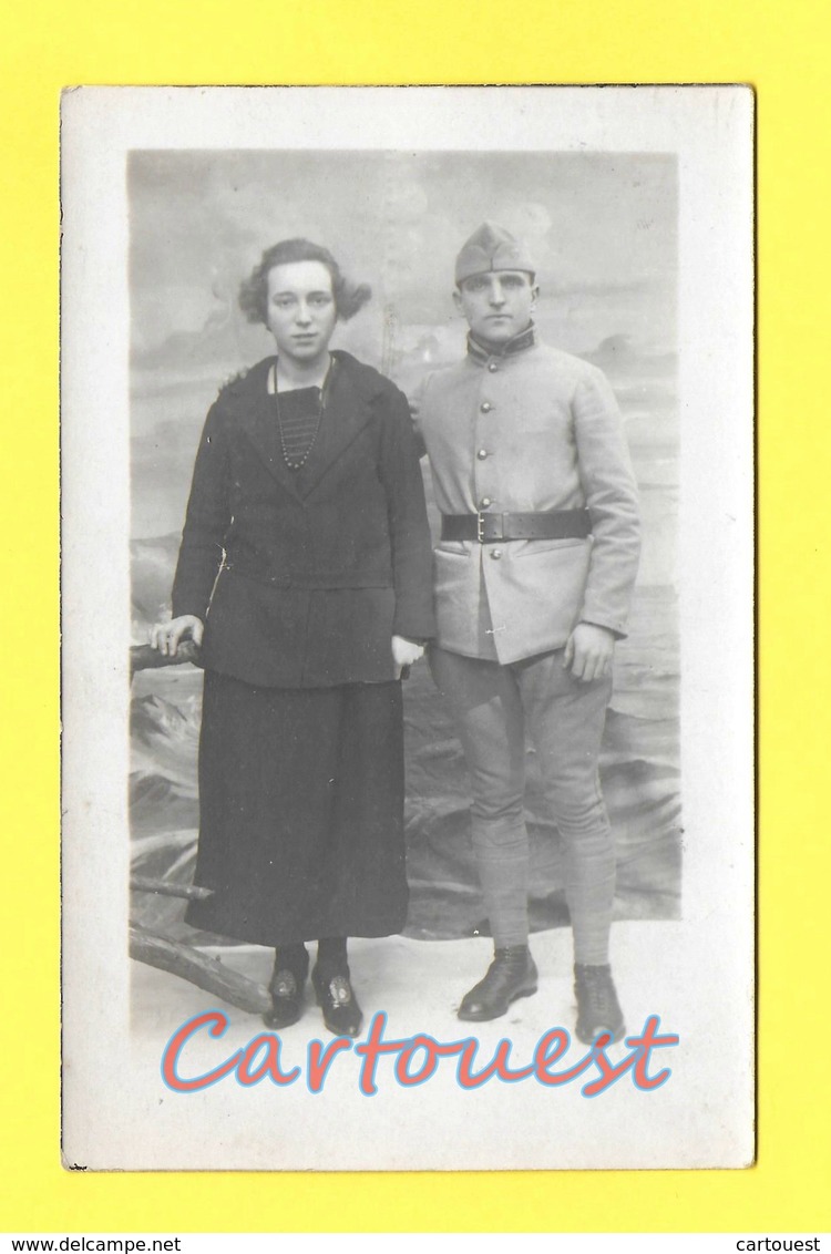PHOTOGRAPHIE Décor Studio MILITAIRE Avec Sa Femme   1914 - Krieg, Militär
