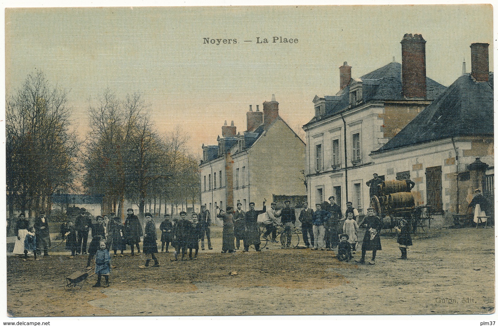 NOYERS - La Place - Noyers Sur Cher